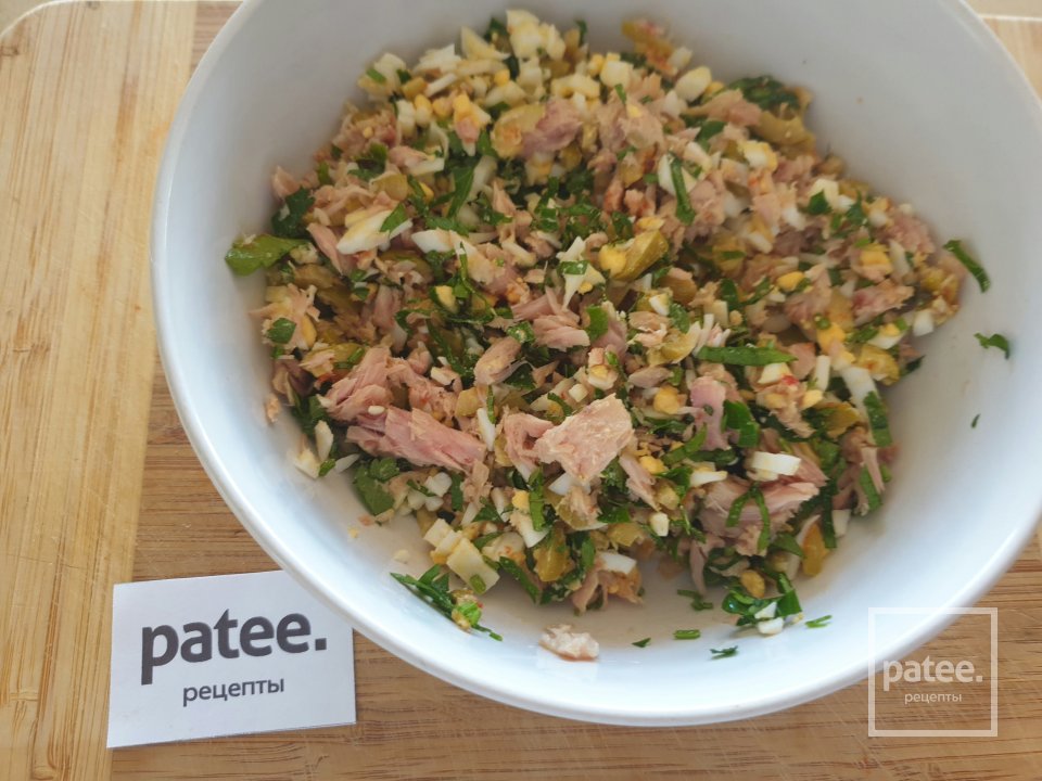 Лёгкая закуска с фаршированными крабовыми палочками - Шаг 7