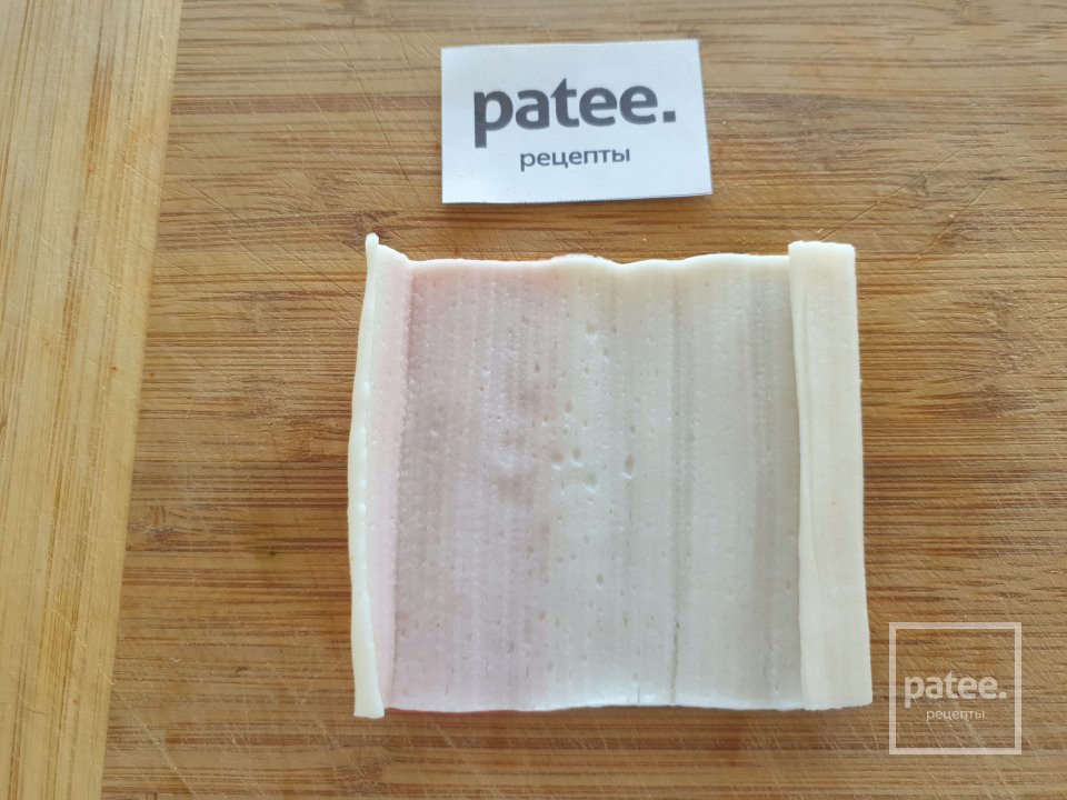 Лёгкая закуска с фаршированными крабовыми палочками - Шаг 10