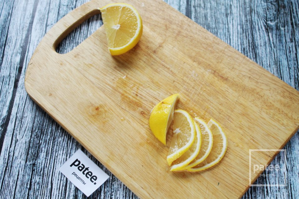 Скумбрия запеченная с помидорами и чесноком - Шаг 4