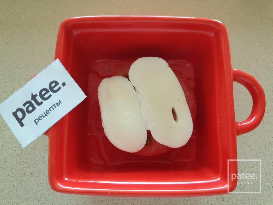 Салат с запеченной моцареллой и клубникой - Шаг 4