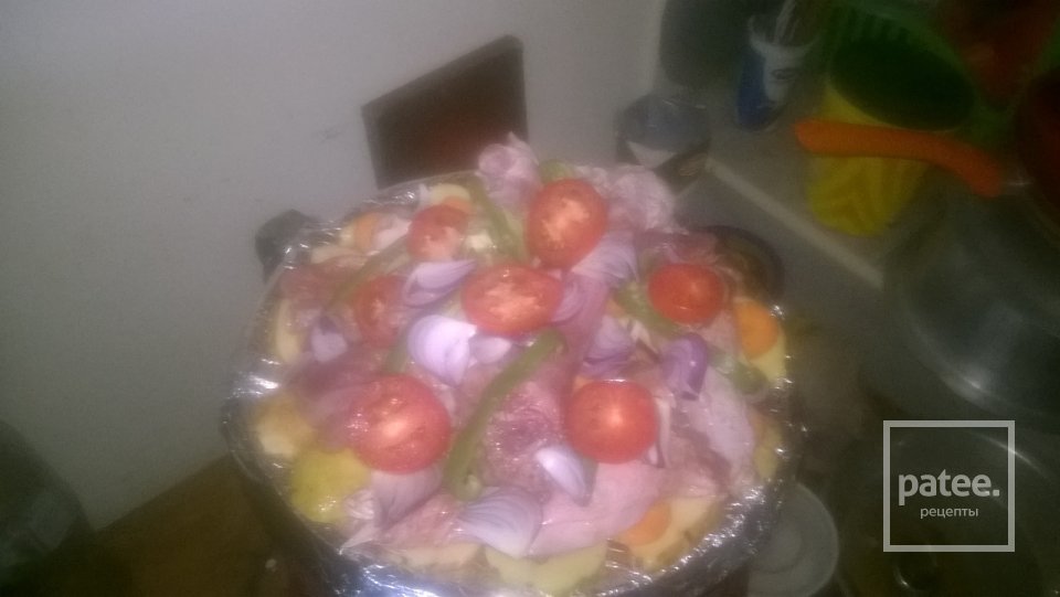 ПЕЧЕНЫЙ ОКОРОК ИНДЕЙКИ С ВОЩАМИ  В ФОЛЬГЕ НА СКОВОРОДЕ - Шаг 2