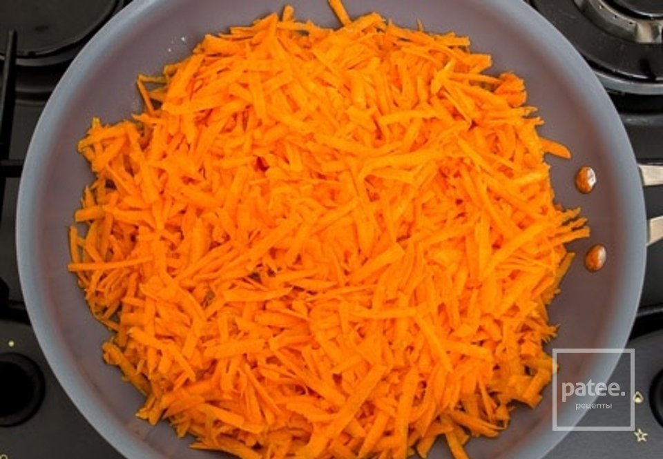 Морковный рулет со сливочным сыром - Шаг 1