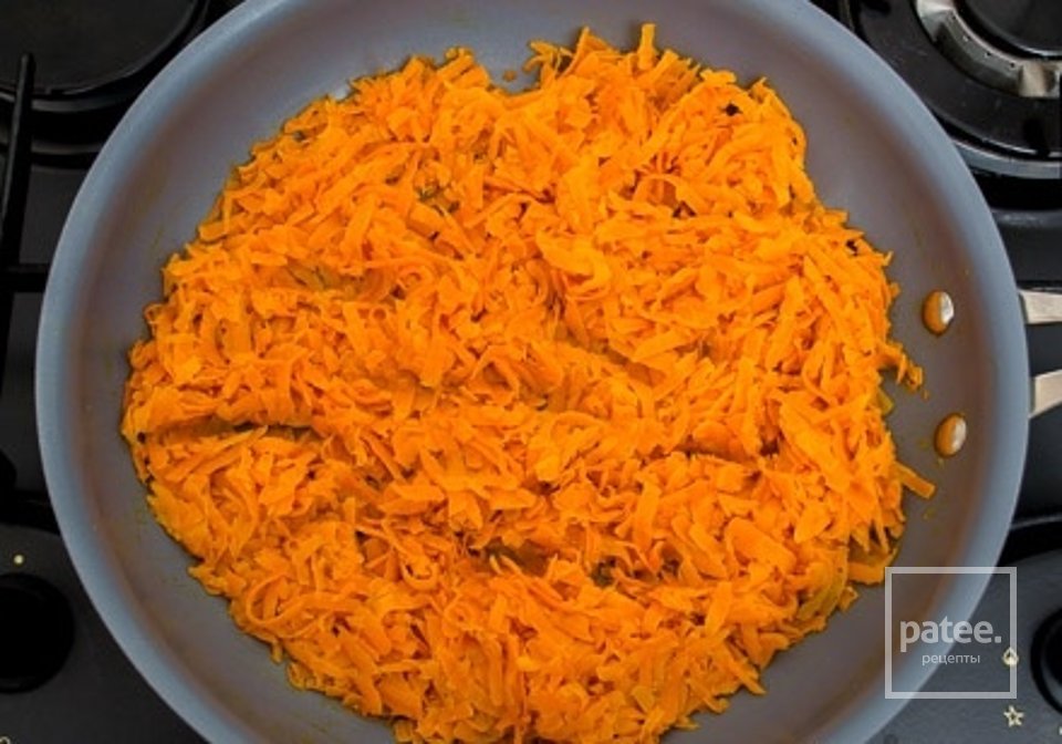 Морковный рулет со сливочным сыром - Шаг 2