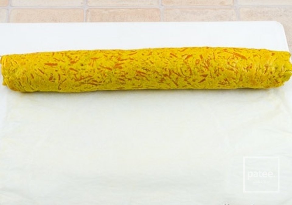 Морковный рулет со сливочным сыром - Шаг 11