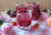 Кисель из клубники с черной смородиной