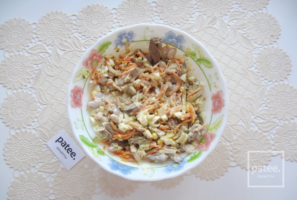 Салат с куриной печенью и маринованными огурцами - Шаг 12