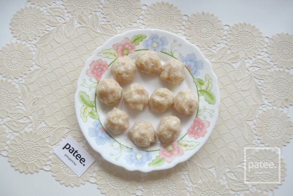 Суп с молодой капустой и зеленым горошком - Шаг 4