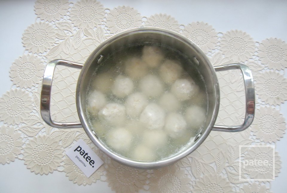 Суп с молодой капустой и зеленым горошком - Шаг 5