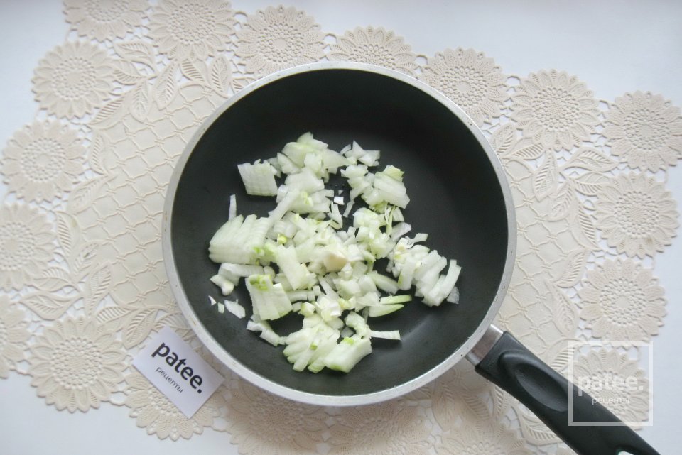 Суп с молодой капустой и зеленым горошком - Шаг 6