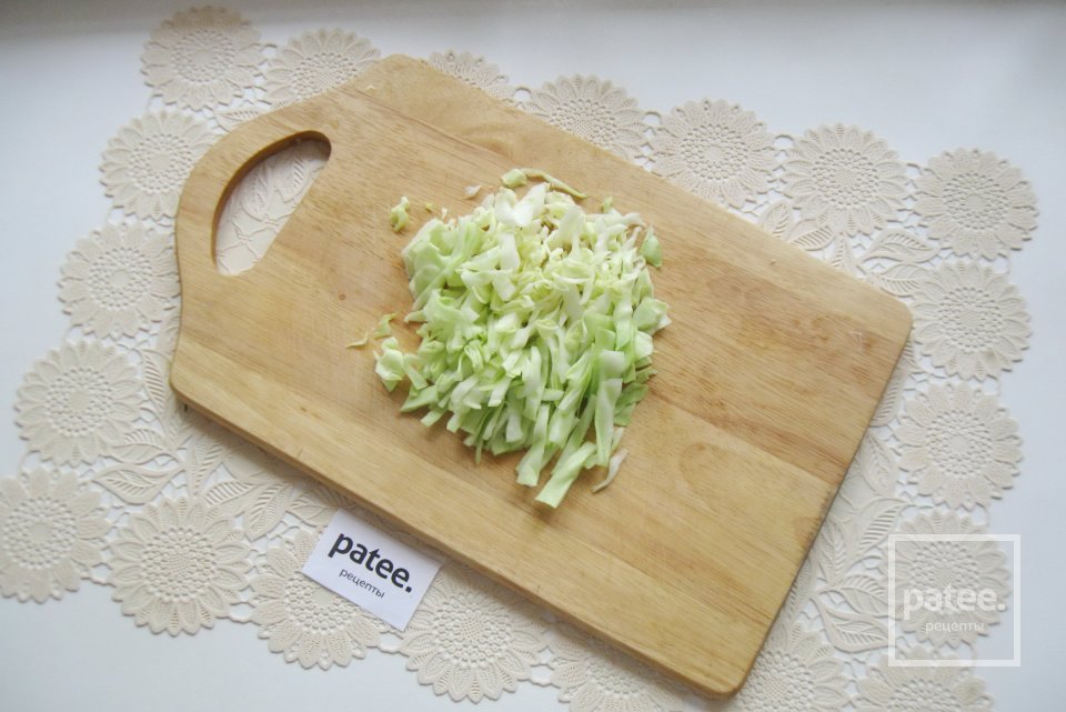 Суп с молодой капустой и зеленым горошком - Шаг 9