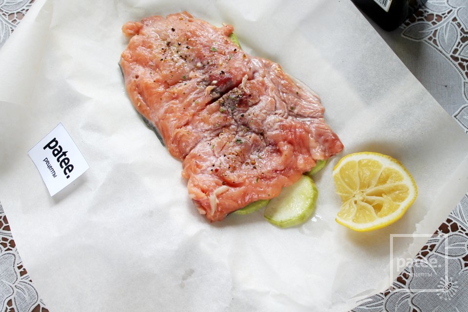 Горбуша в пергаменте в духовке - Шаг 8