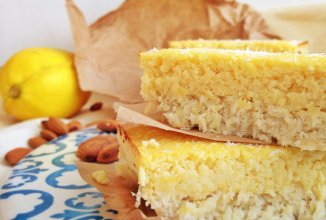 Пирог из творога с кокосовой мукой