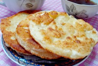 Сырные лепешки