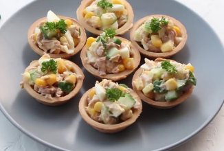 Тарталетки с тунцом