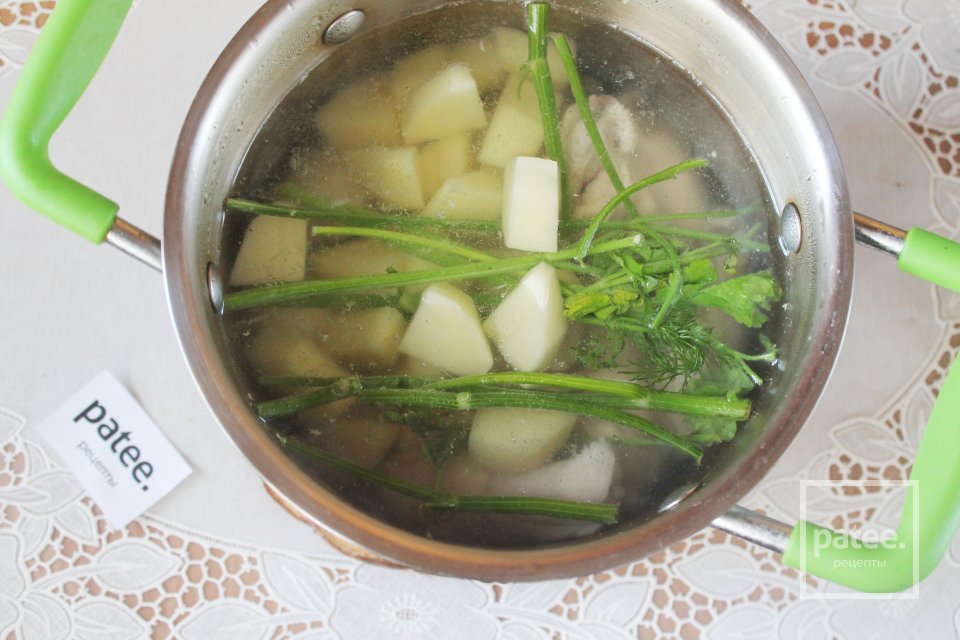 Легкий куриный суп с вермишелью и черемшой - Шаг 7