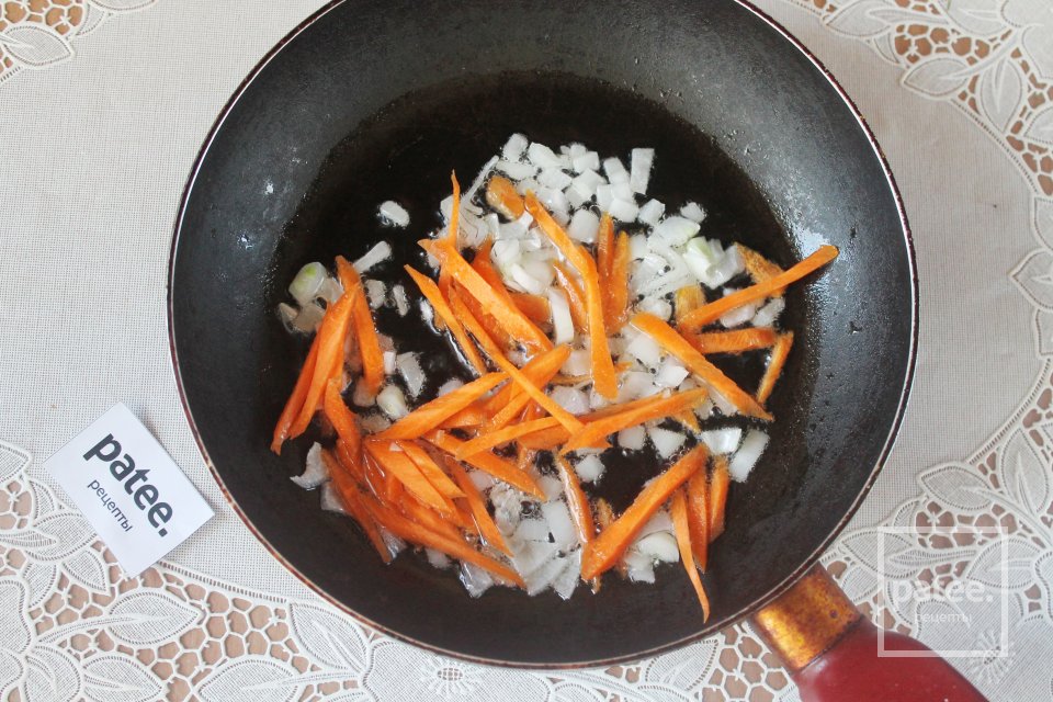 Легкий куриный суп с вермишелью и черемшой - Шаг 11