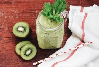 Смузи с сельдереем и киви