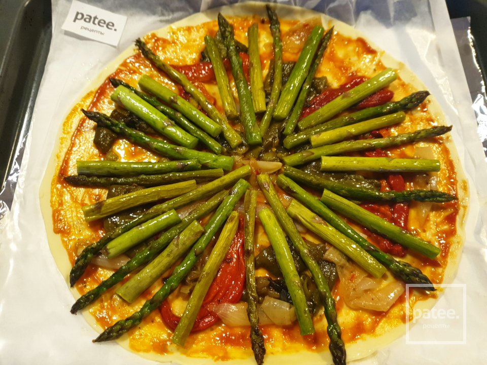 Пицца по-домашнему на слоеном тесте - Шаг 7