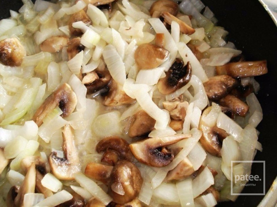 Картофель с мясом и сыром в горшочке - Шаг 2