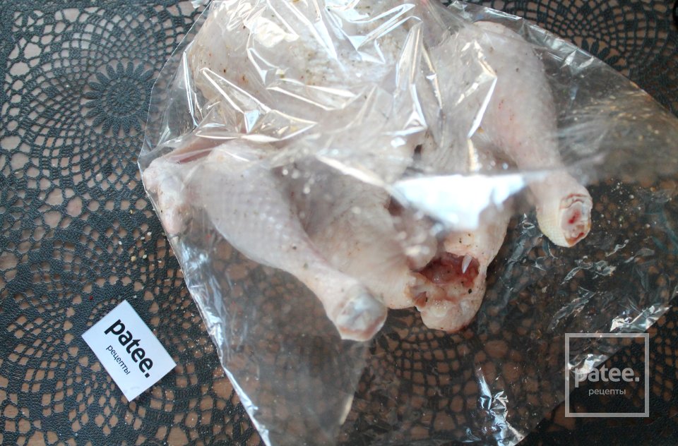 Курица, запечённая в рукаве в духовке - Шаг 5