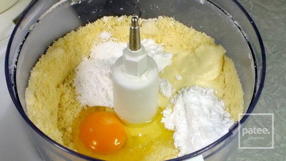 Пирог из песочного теста с джемом и орехами - Шаг 3