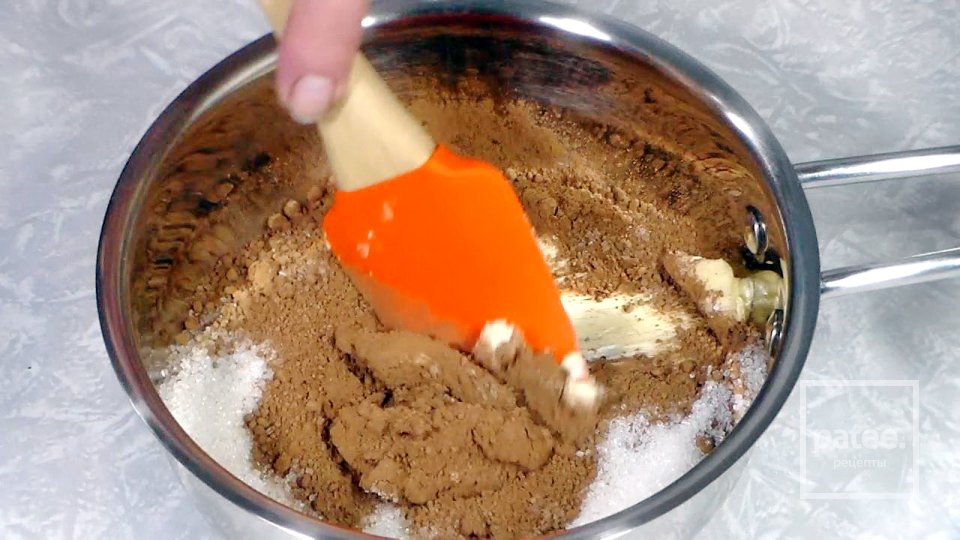 Пирог из песочного теста с джемом и орехами - Шаг 7