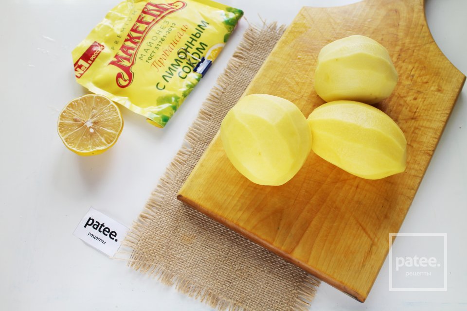 Карп фаршированный луком в духовке - Шаг 2