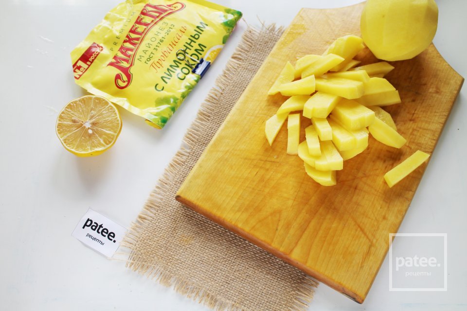 Карп фаршированный луком в духовке - Шаг 3