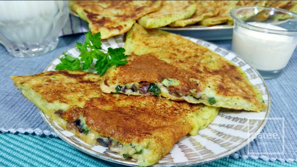 Чебуреки из кабачков с грибами и сыром - Шаг 15