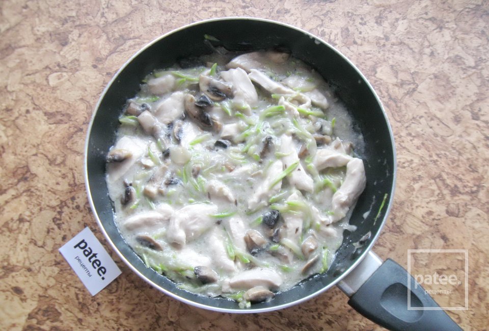 Фрикасе с грибами и кабачком - Шаг 10