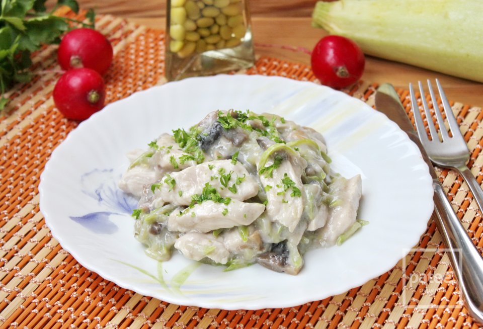 Фрикасе с грибами и кабачком - Шаг 12