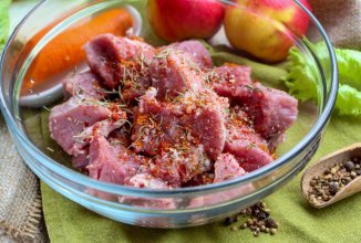 Акурма – тушеная баранина с пряностями