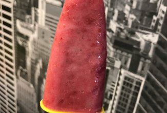 Мороженое из клубники и банана