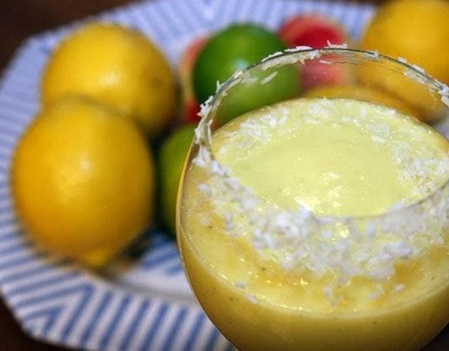 Молочный коктейль с манго