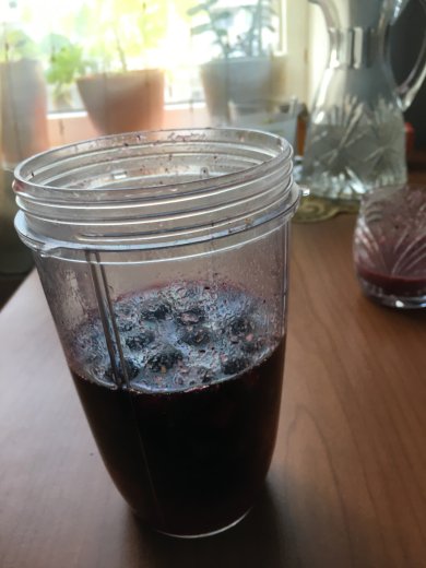 Коктейль Черничные Тропики - Шаг 1