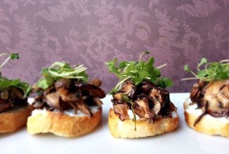 Брускетта с грибами