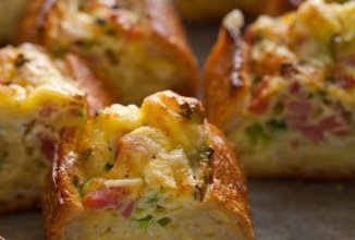 Багет-лодочка с омлетом