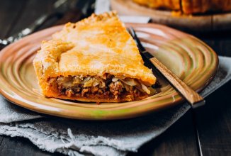 Пирог с капустой и фаршем