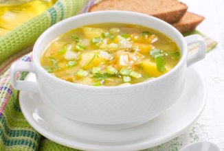 Легкий картофельный суп с капустой