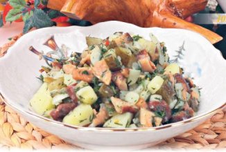 Салат с копченой курицей