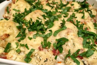 Цветная капуста с чоризо и сыром