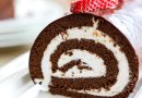 Шоколадный бисквитный рулет