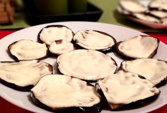 Жареные баклажаны с чесноком и майонезом