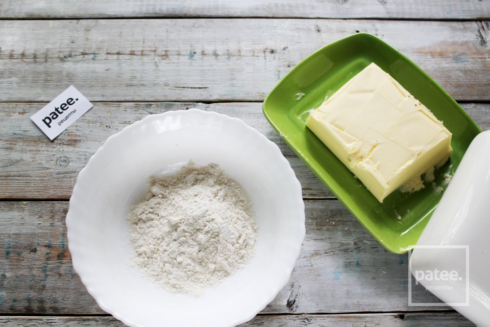 Киш с лососем порционный в формочке из фольги - Шаг 2