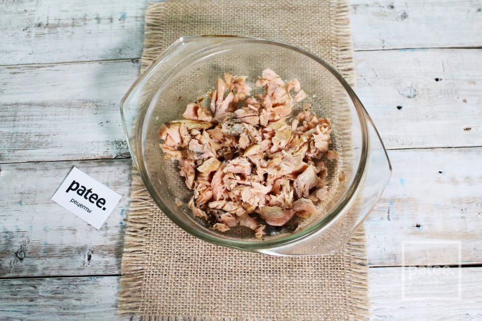 Киш с лососем порционный в формочке из фольги - Шаг 6