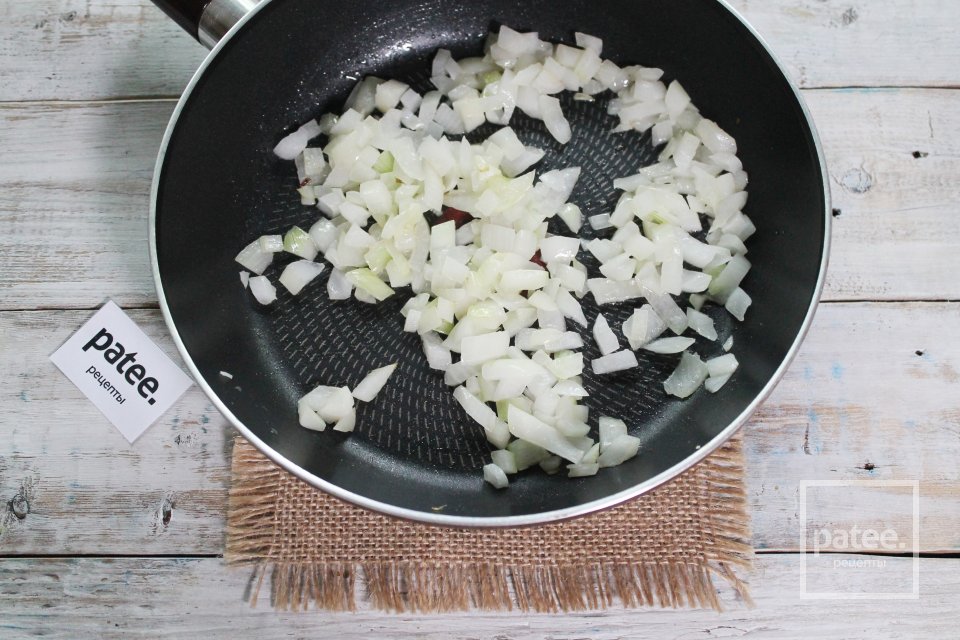 Киш с лососем порционный в формочке из фольги - Шаг 8