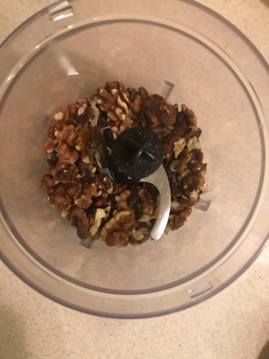 Запечённые шампиньоны с курицей , 🧀 сыром и грецкими орехами ) - Шаг 11