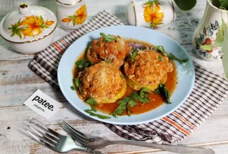 Фаршированные кабачки в томатном соусе