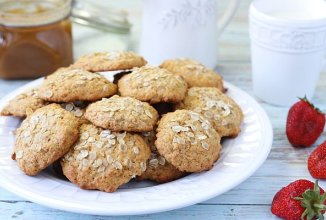 Овсяное печенье с медом и сметаной