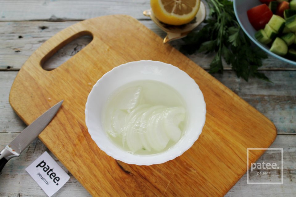 Греческий салат с авокадо - Шаг 5